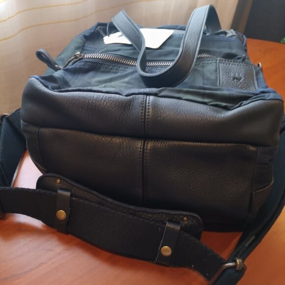 bolongaro trevor | Bags | Bolongaro Trevor Mens Leather  NWT Will Goods Navy and Green Plaid Carryall with Crossbody Adjustable Strap